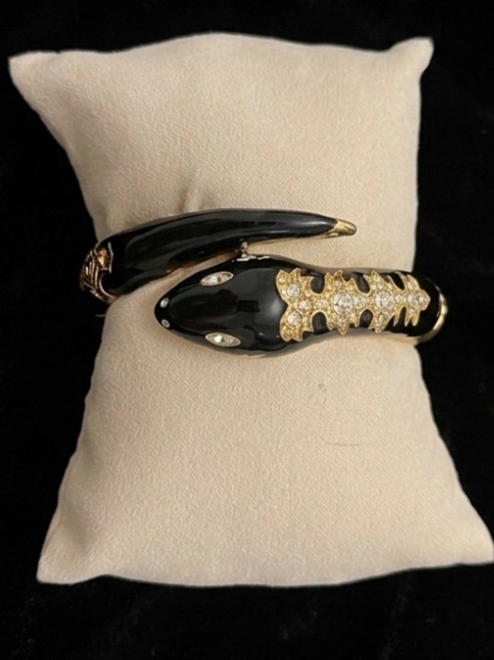 #295 JOAN RIVERS Classic Collection Serpent Bangle Clamper Bracelet